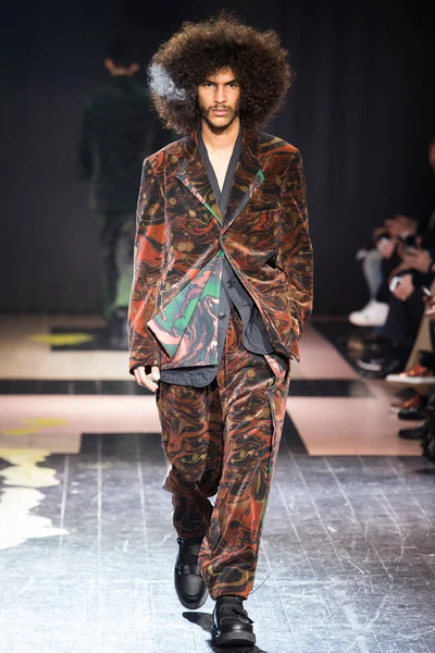Look 33